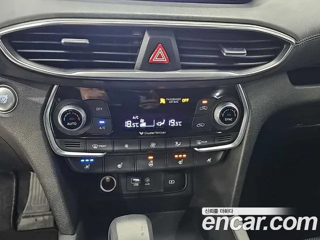 Hyundai Santa Fe 2018 thumb 10