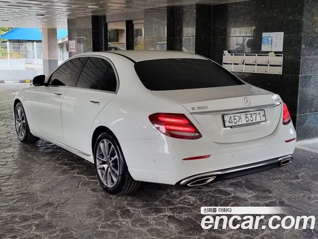 Mercedes-Benz E-Класс 2019 thumb 3