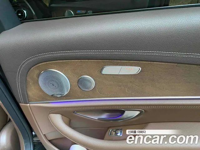 Mercedes-Benz E-Класс 2018 thumb 12
