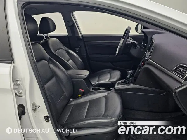 Hyundai Avante 2018 thumb 9