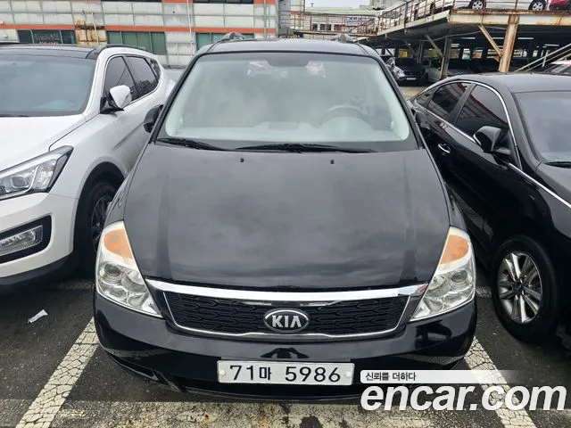 Kia Carnival 2013 thumb 3