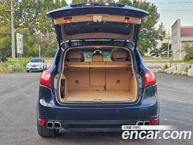 Porsche Cayenne 2013 thumb 7