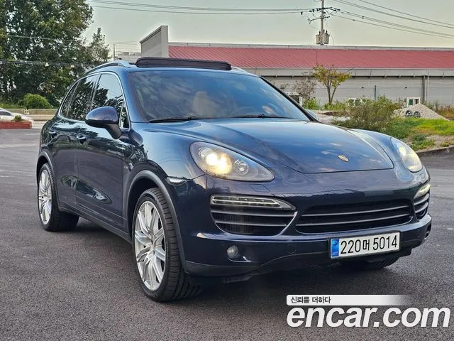 Porsche Cayenne 2013 thumb 12