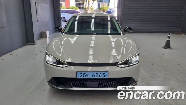 Kia EV6 2022 thumb 11
