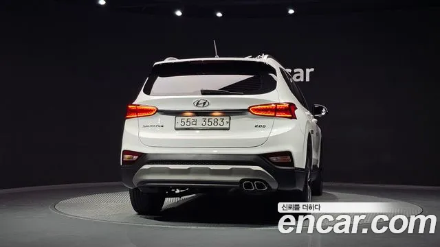 Hyundai Santa Fe 2018 thumb 3