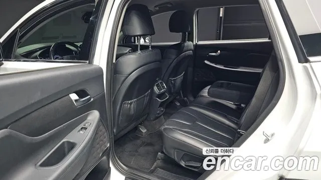 Hyundai Santa Fe 2018 thumb 11