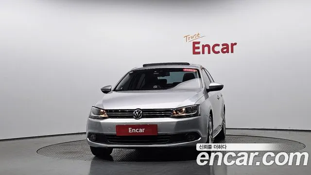 Volkswagen Jetta 2013 thumb 2