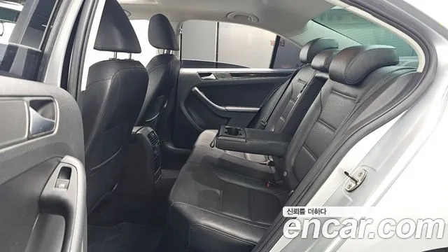 Volkswagen Jetta 2013 thumb 11