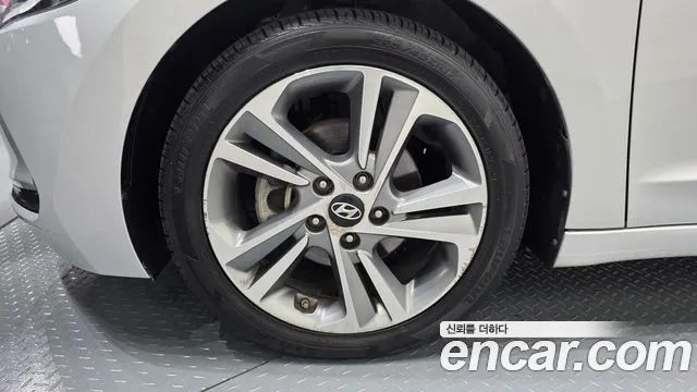 Hyundai Avante 2015 thumb 5