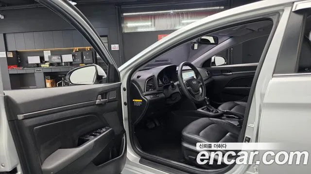 Hyundai Avante 2015 thumb 10