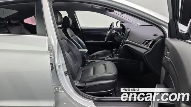 Hyundai Avante 2015 thumb 11