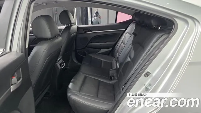 Hyundai Avante 2015 thumb 12