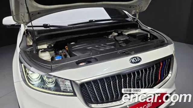 Kia Carnival 2019 thumb 6