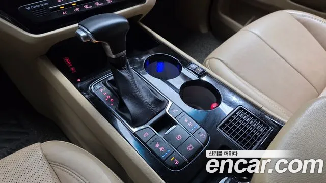 Kia Carnival 2019 thumb 9