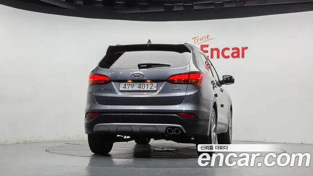 Hyundai Santa Fe 2015 thumb 4