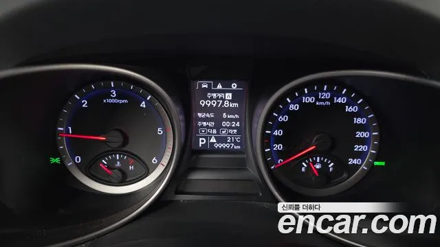 Hyundai Santa Fe 2015 thumb 8