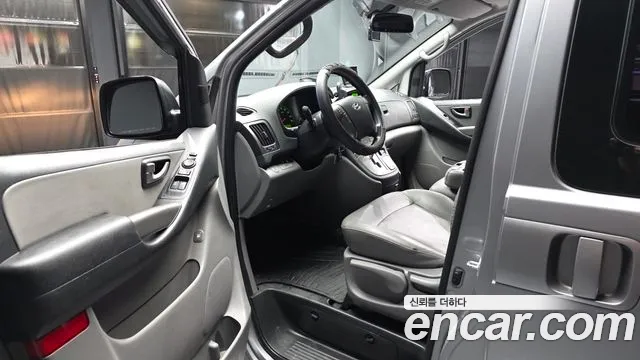 Hyundai Starex 2014 thumb 10