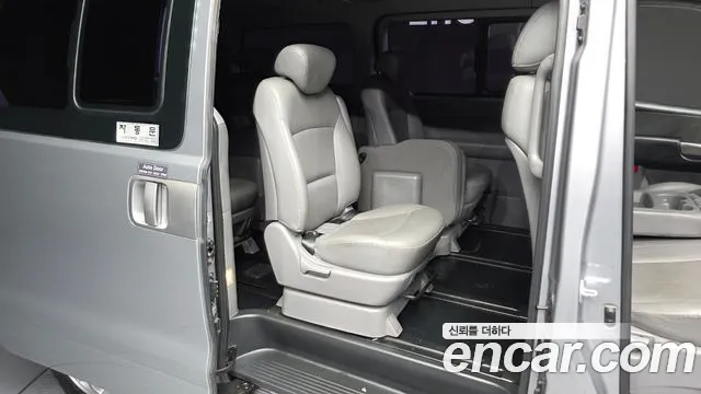 Hyundai Starex 2014 thumb 12