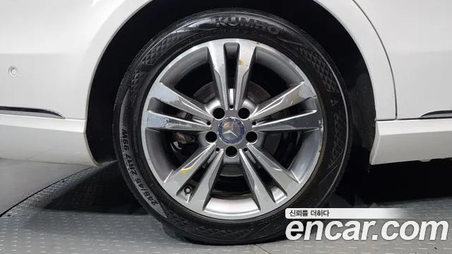 Mercedes-Benz E-Класс 2016 thumb 5
