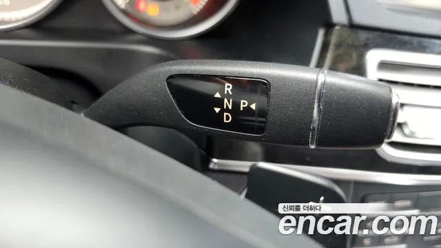 Mercedes-Benz E-Класс 2016 thumb 9
