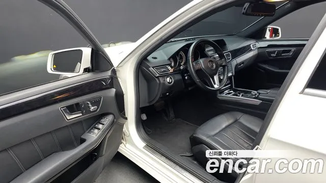 Mercedes-Benz E-Класс 2016 thumb 10