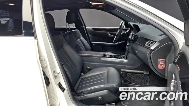 Mercedes-Benz E-Класс 2016 thumb 11