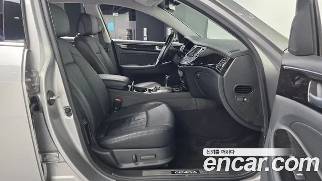 Hyundai Genesis 2011 thumb 11