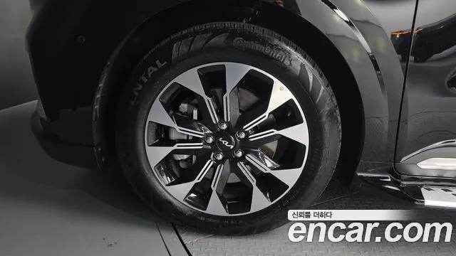 Kia Carnival 2021 thumb 5