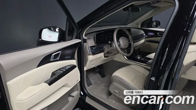 Kia Carnival 2021 thumb 10