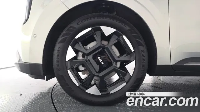 Kia Carnival 2024 thumb 4