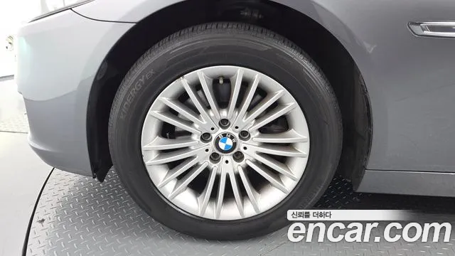 BMW 5-Series 2014 thumb 5