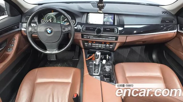 BMW 5-Series 2014 thumb 7