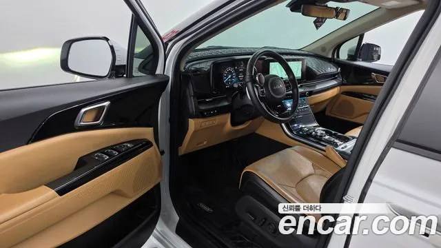 Kia Carnival 2023 thumb 10