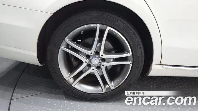 Mercedes-Benz E-Класс 2016 thumb 5