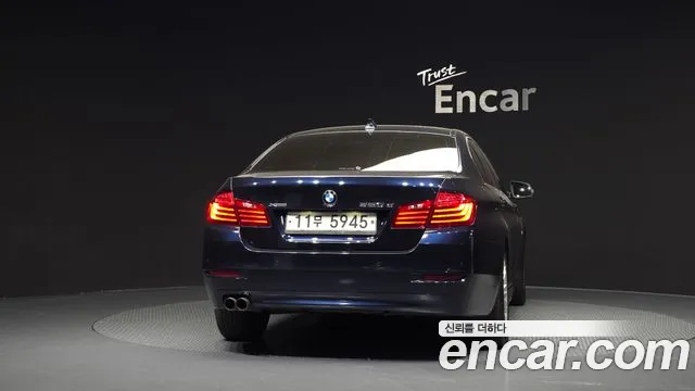 BMW 5-Series 2015 thumb 4