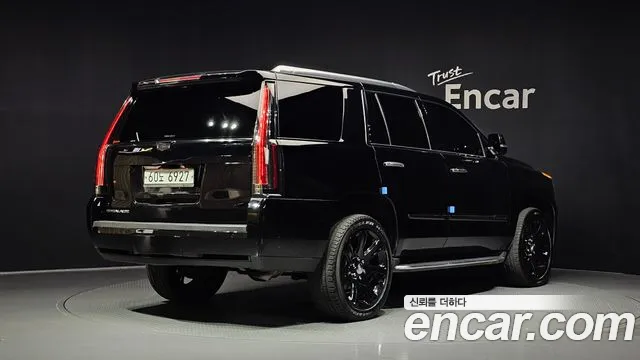 Cadillac Escalade 2018 thumb 2