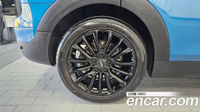 MINI Clubman 2021 thumb 5