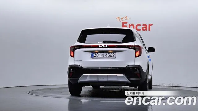 Kia Seltos 2024 thumb 4