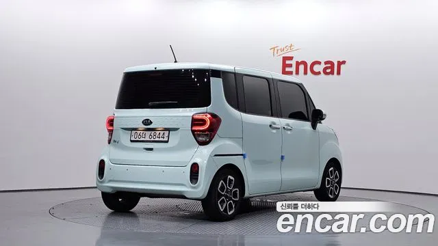 Kia Ray 2018 thumb 2