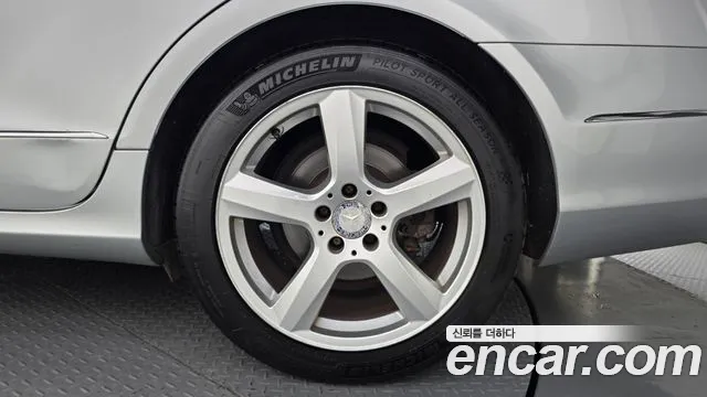 Mercedes-Benz CLS-Class 2012 thumb 5