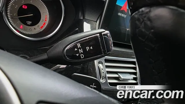 Mercedes-Benz CLS-Class 2012 thumb 9
