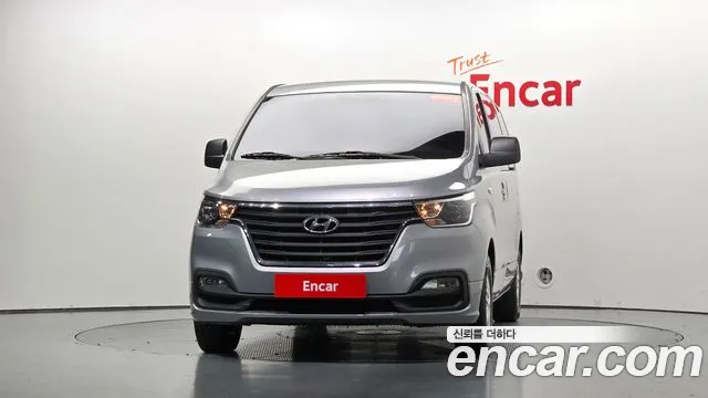 Hyundai Starex 2019 thumb 2