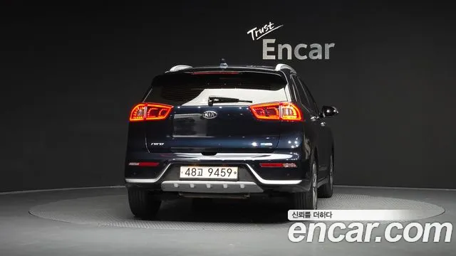 Kia Niro 2017 thumb 3