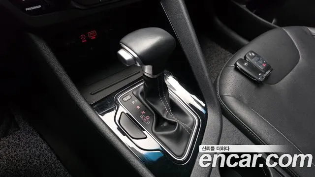 Kia Niro 2017 thumb 8
