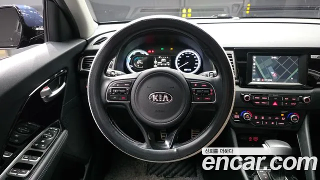 Kia Niro 2017 thumb 12