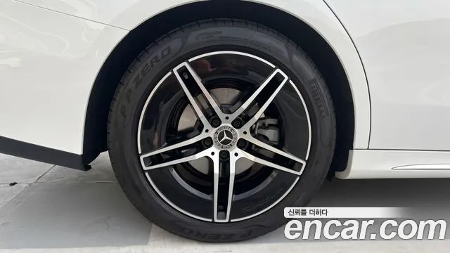 Mercedes-Benz E-Класс 2026 thumb 5