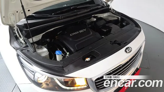 Kia Carnival 2016 thumb 5