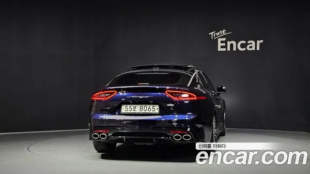 Kia Stinger 2019 thumb 4