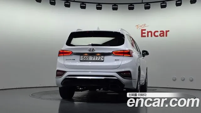 Hyundai Santa Fe 2018 thumb 4