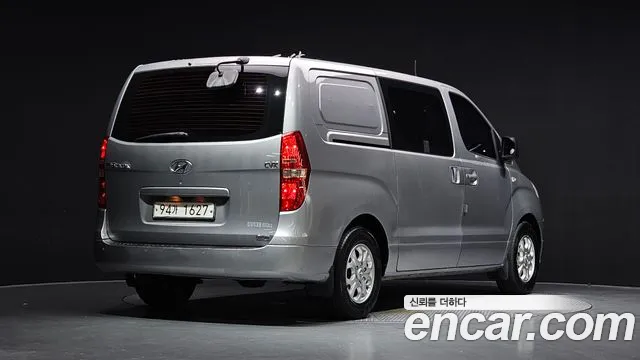 Hyundai Starex 2011 thumb 2